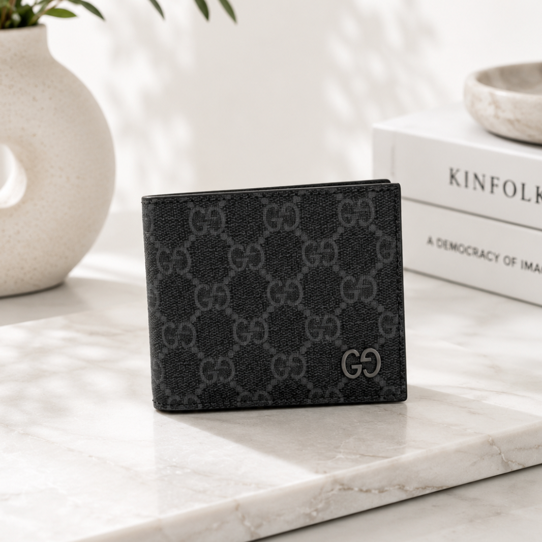 Gucci Grey GG Supreme Wallet