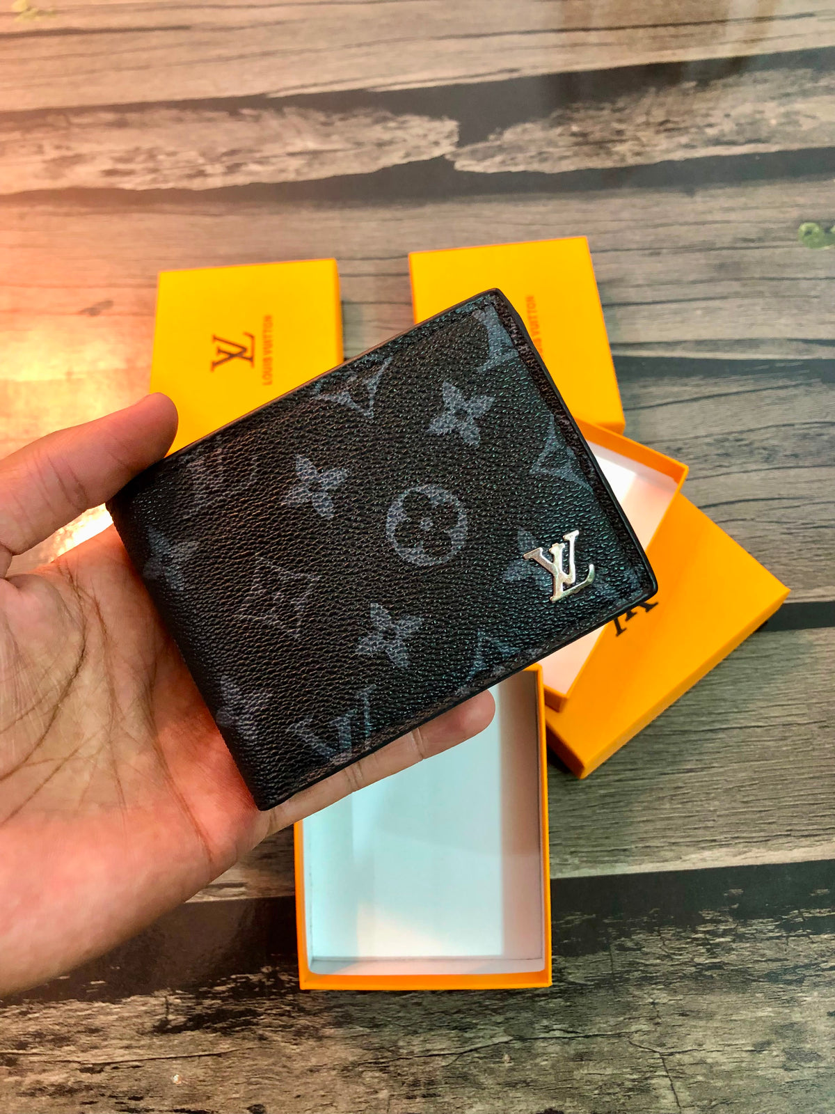 LV Bifold Men Wallet Textured Black